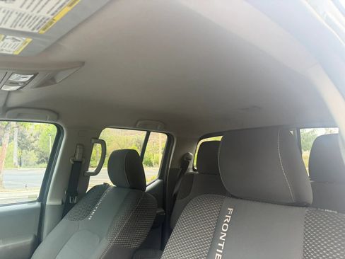 Used 2017 Nissan Frontier Desert Runner RWD image 12
