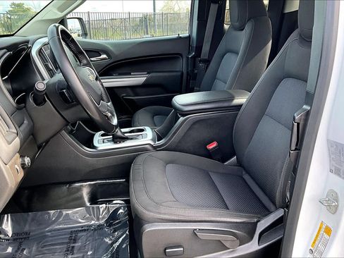 Used 2022 Chevrolet Colorado LT w/ Fleet Safety Package image 7