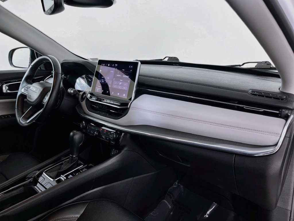 Used 2022 Jeep Compass Limited AWD/4WD image 33