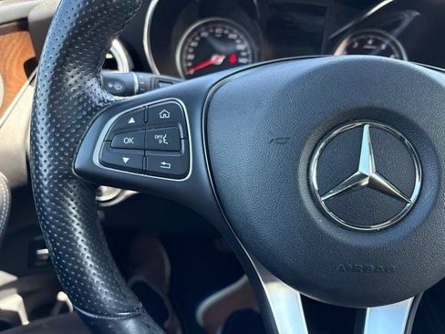 Used 2019 Mercedes-Benz GLC 300 4MATIC image 30