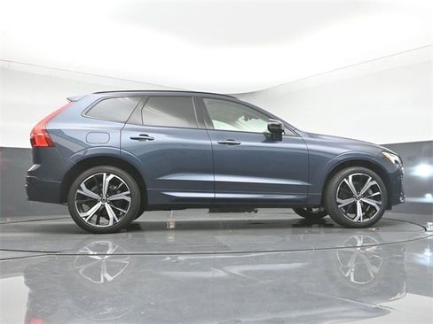 Used 2024 Volvo XC60 B5 Ultimate w/ Protection Package Premier image 44