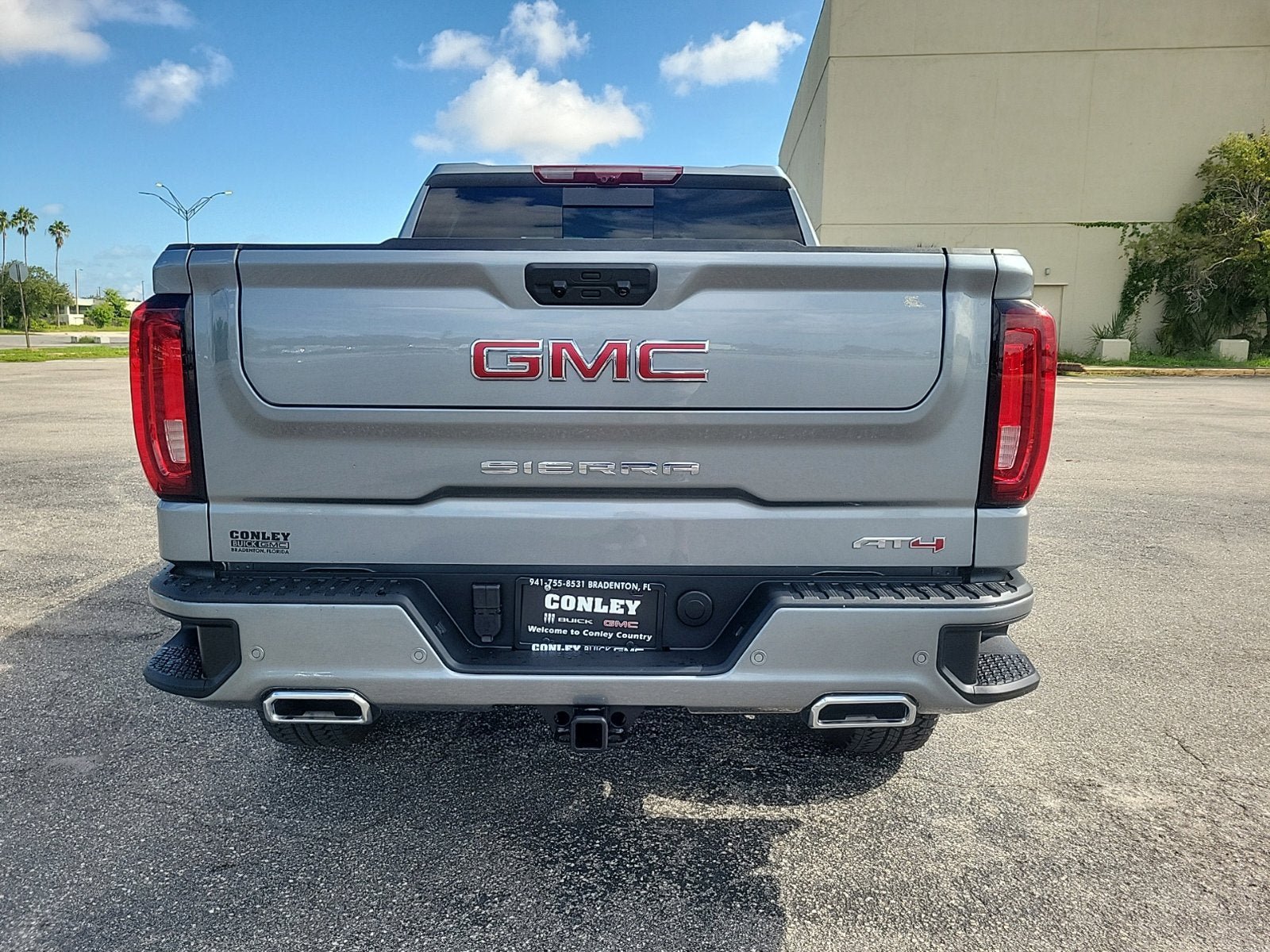 New 2026 GMC Sierra 1500 AT4 w/ Technology Package AWD/4WD image 6