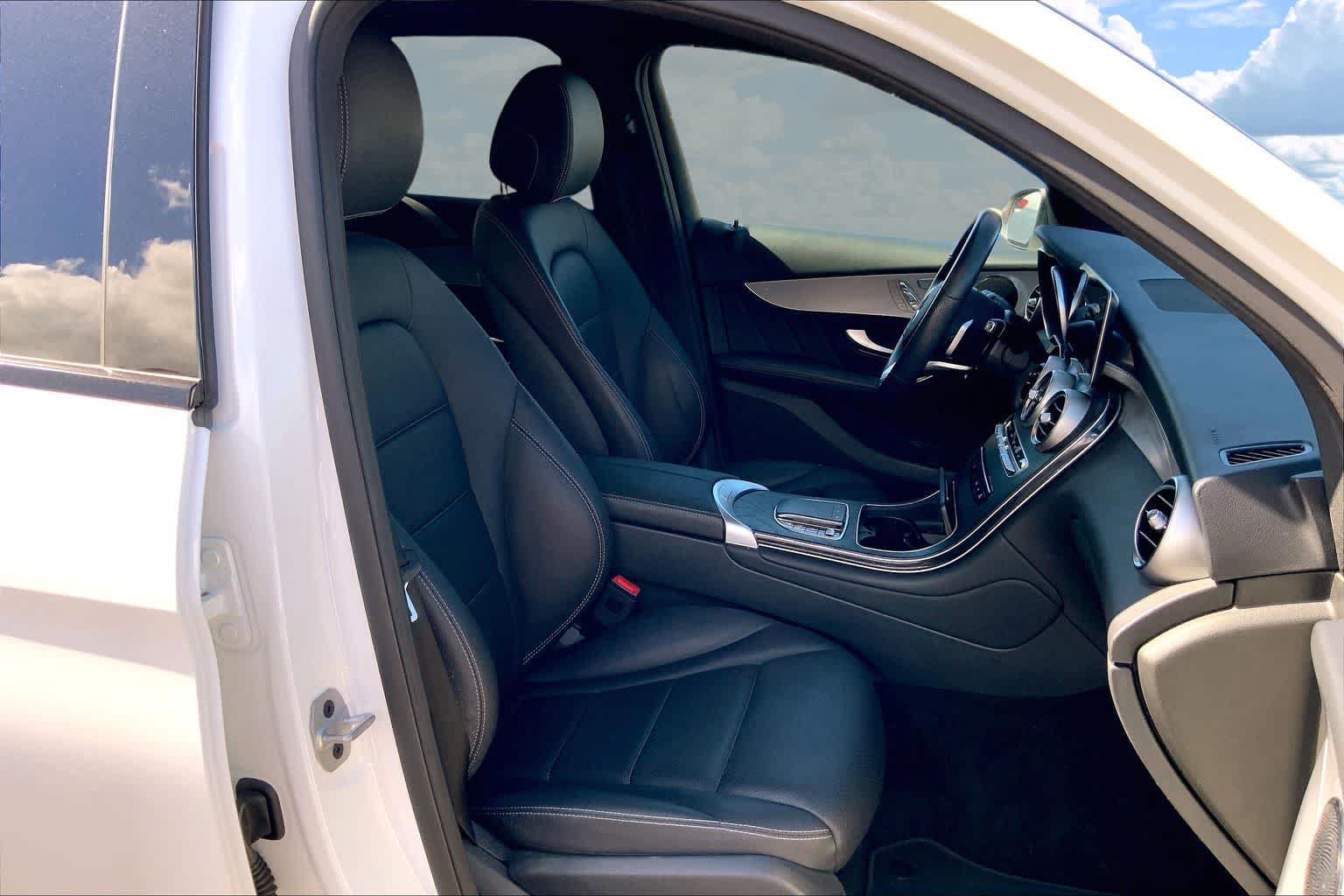 Used 2022 Mercedes-Benz GLC 300 image 13