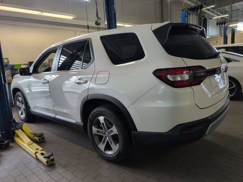 Used 2024 Honda Pilot EX-L image 4