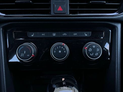 Used 2025 Volkswagen Taos S image 26