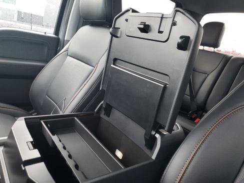 New 2026 Ford F250 Lariat w/ Black Appearance Package image 21