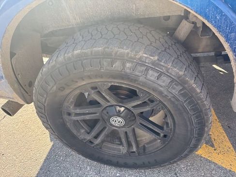 Used 2018 Ford F150 Lariat w/ Equipment Group 502A Luxury image 12