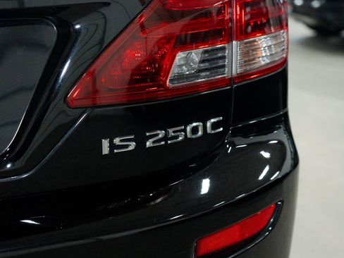 Used 2010 Lexus IS 250C image 10