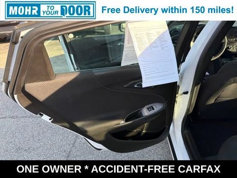 Used 2023 Chevrolet Malibu LT FWD image 37