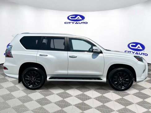 Used 2022 Lexus GX 460 Premium w/ Premium Package AWD/4WD image 2