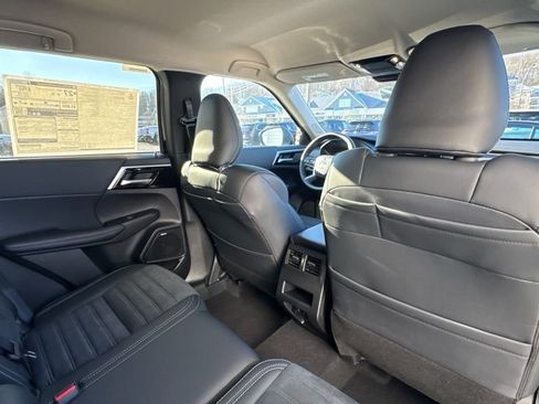 New 2026 Mitsubishi Outlander SE AWD/4WD image 15