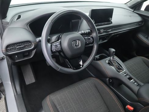 Used 2023 Honda HR-V Sport image 9
