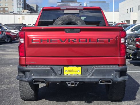 Used 2019 Chevrolet Silverado 1500 LT w/ Texas Edition image 6