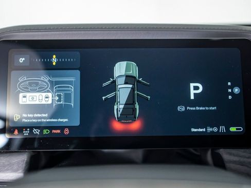 Used 2025 Rivian R1S Adventure AWD/4WD image 36