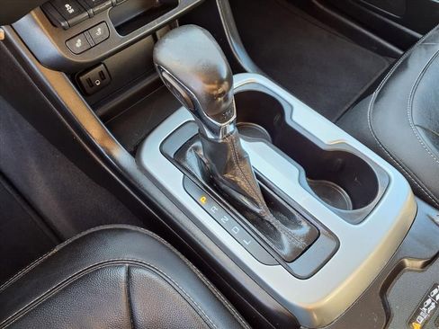 Used 2022 Chevrolet Colorado ZR2 image 9