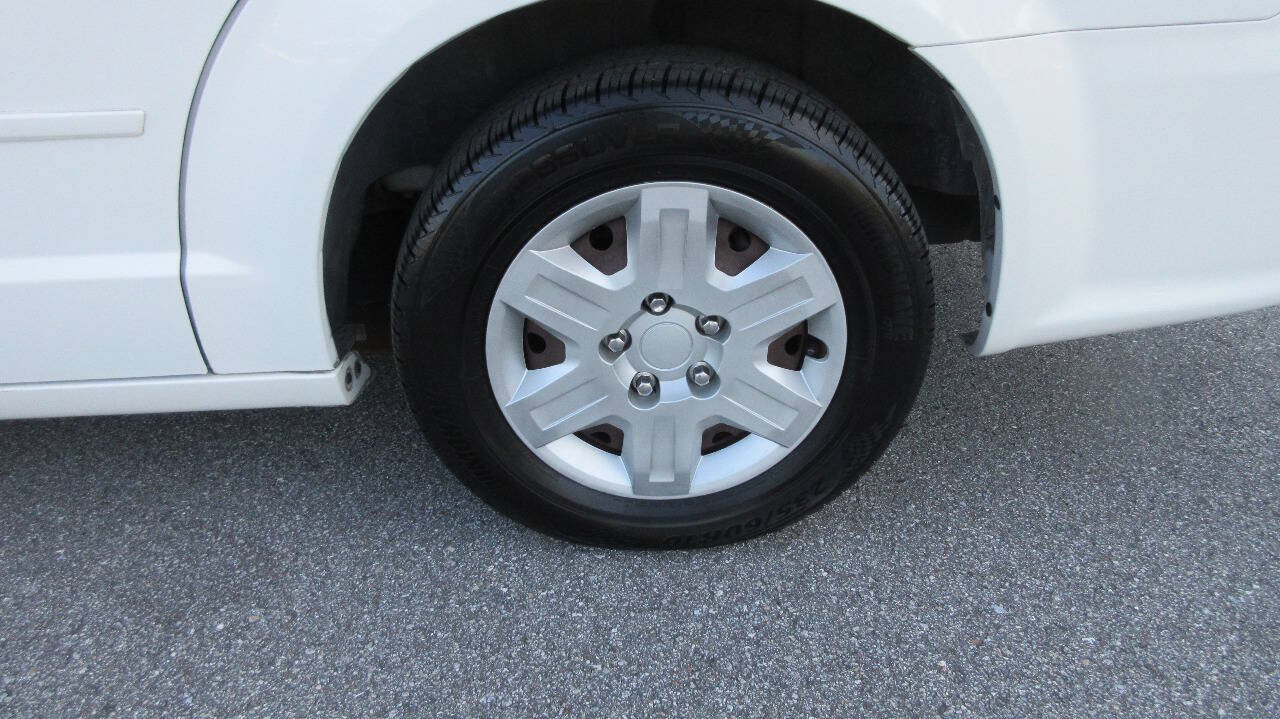 Used 2012 Dodge Grand Caravan SE FWD image 39