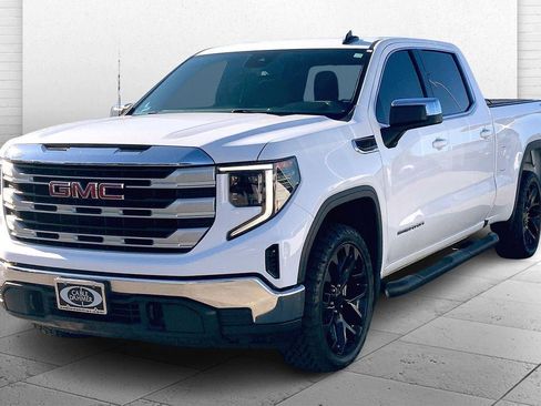 Used 2022 GMC Sierra 1500 SLE image 12