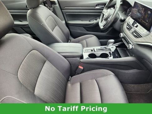 Used 2024 Nissan Altima 2.5 SV w/ SV Premium Package FWD image 13