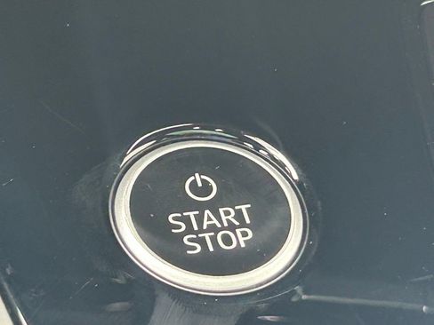 Used 2023 Audi Q4 e-tron Premium Plus w/ Premium Plus image 57