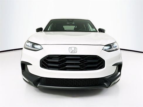 Certified 2023 Honda HR-V Sport image 2