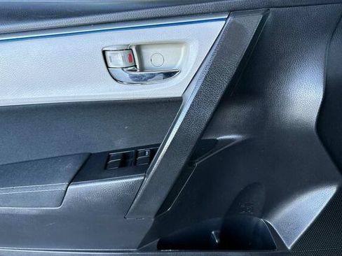 Used 2014 Toyota Corolla LE FWD image 11