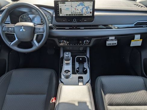 New 2026 Mitsubishi Outlander ES AWD/4WD image 7