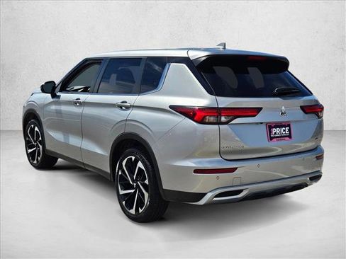 Used 2024 Mitsubishi Outlander SE FWD image 8