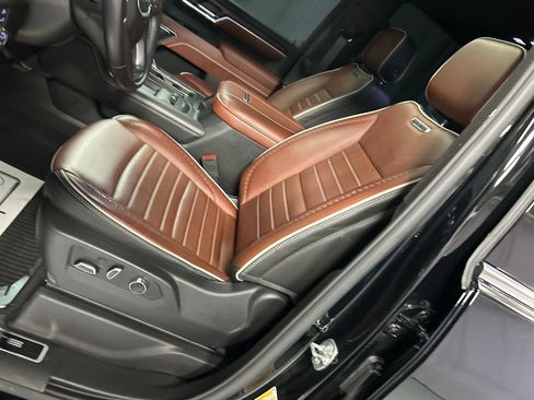 Used 2025 GMC Sierra 3500 Denali Ultimate image 12