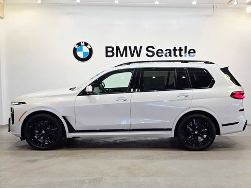 New 2026 BMW X7 xDrive40i w/ Executive Package image 3