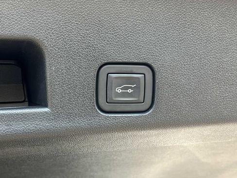 Used 2024 GMC Acadia Elevation FWD image 22