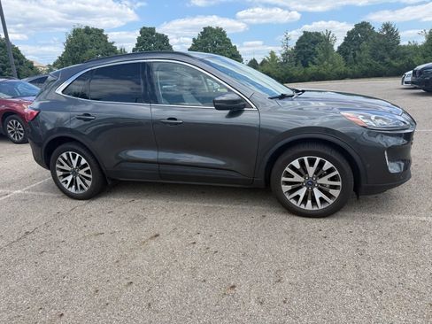 Used 2020 Ford Escape Titanium AWD/4WD image 4