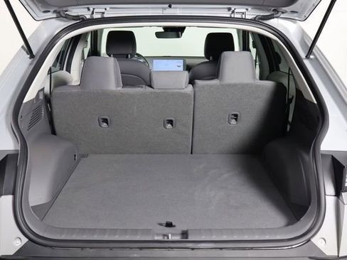Used 2024 Hyundai Ioniq 5 SE RWD image 25