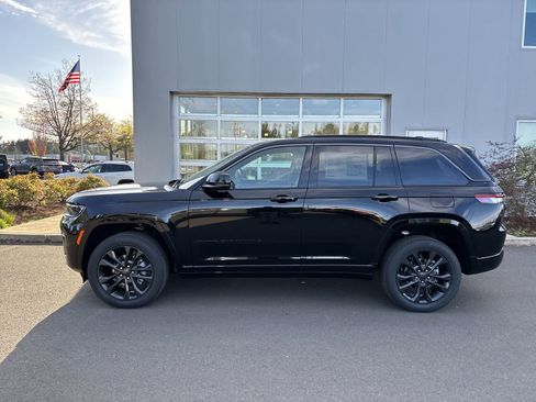 New 2026 Jeep Grand Cherokee Limited Reserve image 2