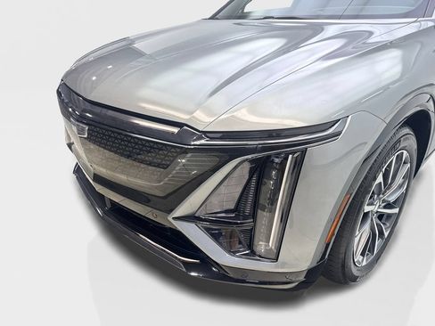 Used 2024 Cadillac Lyriq Sport w/ LPO, Floor Liner Package AWD/4WD image 16