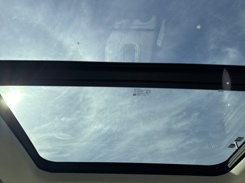 Used 2021 GMC Yukon XL Denali w/ Denali Premium Package image 29