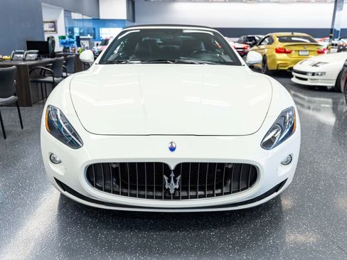Used 2011 Maserati GranTurismo Convertible image 3