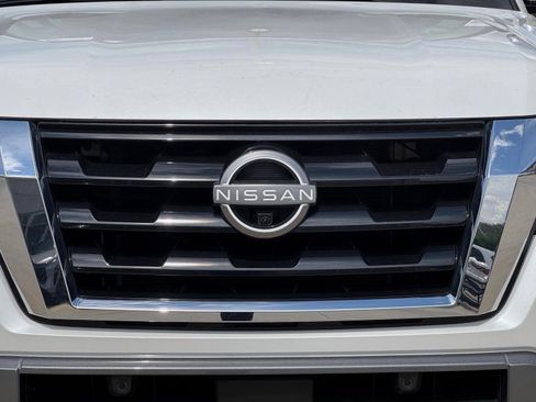 Used 2023 Nissan Armada Platinum w/ Captain's Chairs Package AWD/4WD image 23
