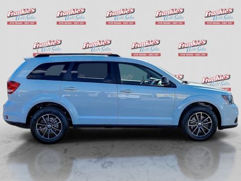 Used 2018 Dodge Journey SXT w/ Blacktop Package FWD image 6