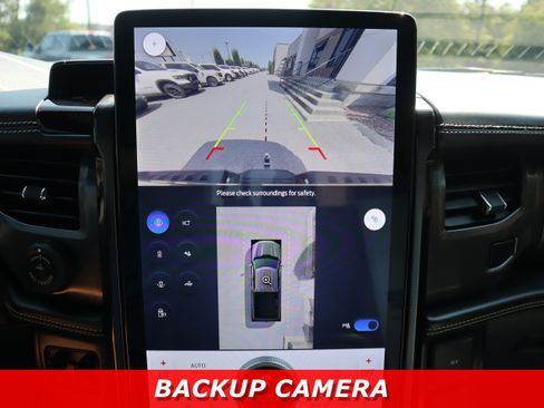 Used 2023 Ford F150 Lightning Platinum AWD/4WD image 19
