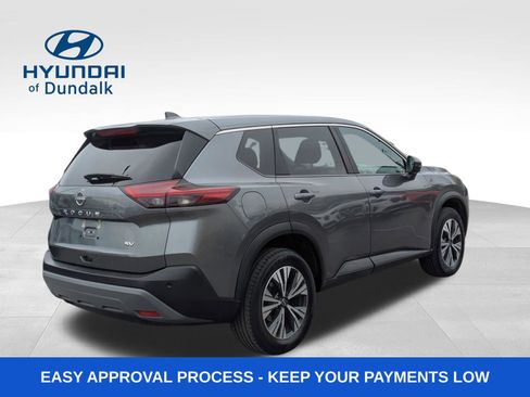 Used 2022 Nissan Rogue SV FWD image 8