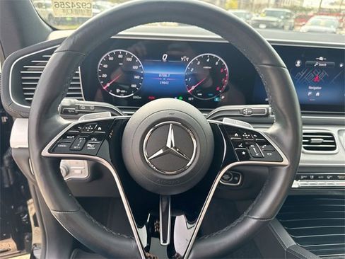 Used 2025 Mercedes-Benz GLS 450 4MATIC image 15
