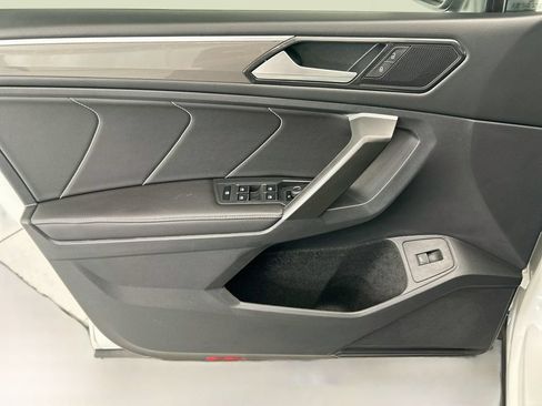 Used 2024 Volkswagen Tiguan SE R-Line FWD image 22