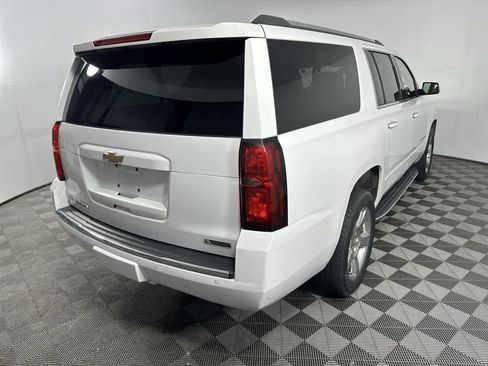 Used 2018 Chevrolet Suburban Premier RWD image 13