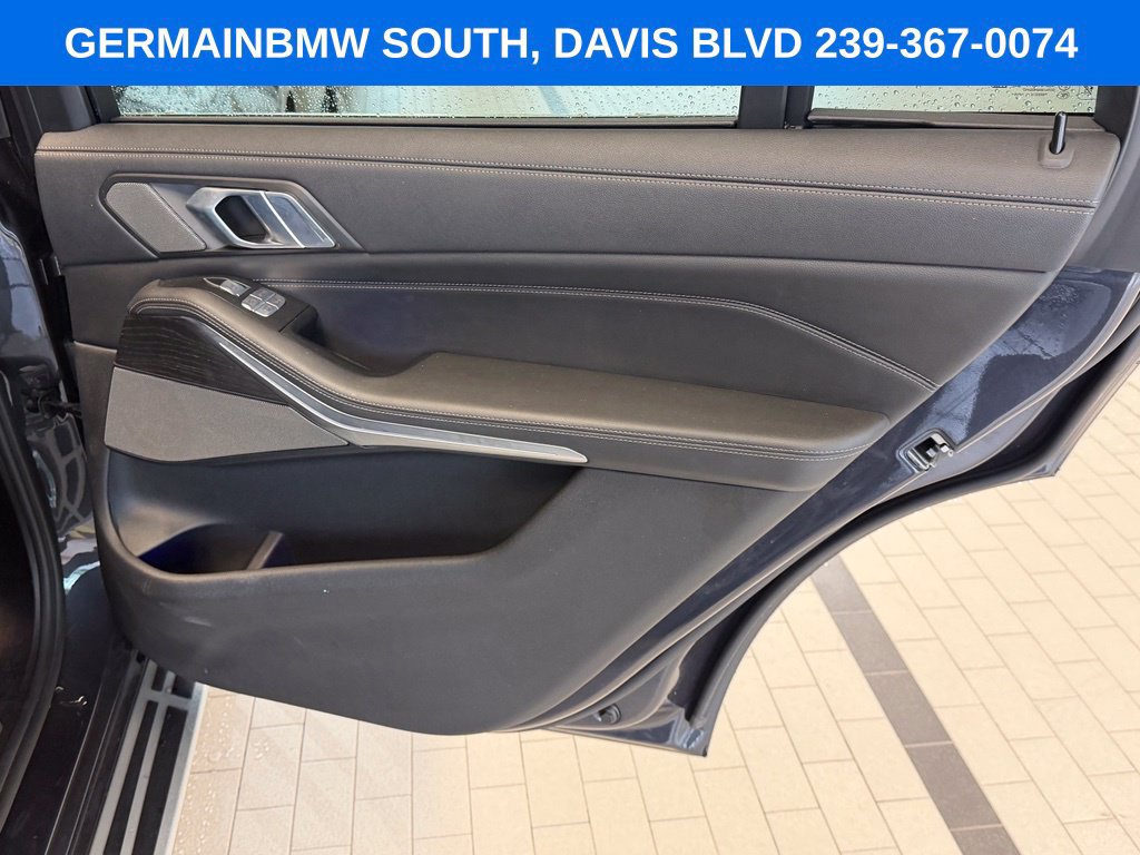 Used 2020 BMW X7 xDrive40i w/ Executive Package AWD/4WD image 16