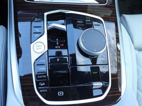 New 2026 BMW X5 xDrive50e w/ Climate Comfort Package image 46