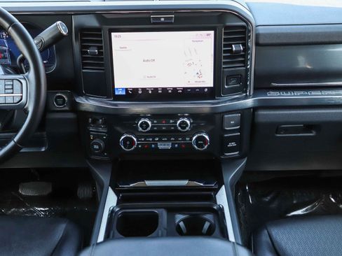 Used 2025 Ford F250 Lariat AWD/4WD image 14