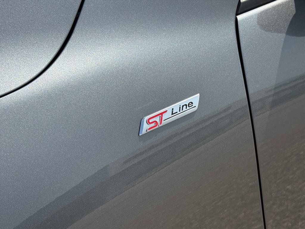 Used 2025 Ford Escape ST-Line FWD image 6