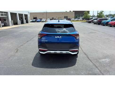 Used 2025 Kia Sportage EX FWD image 5