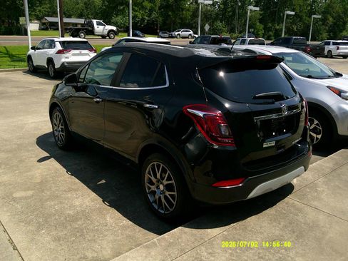 Used 2019 Buick Encore Sport Touring FWD image 2