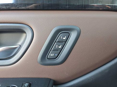 Used 2025 Honda Pilot Elite image 34